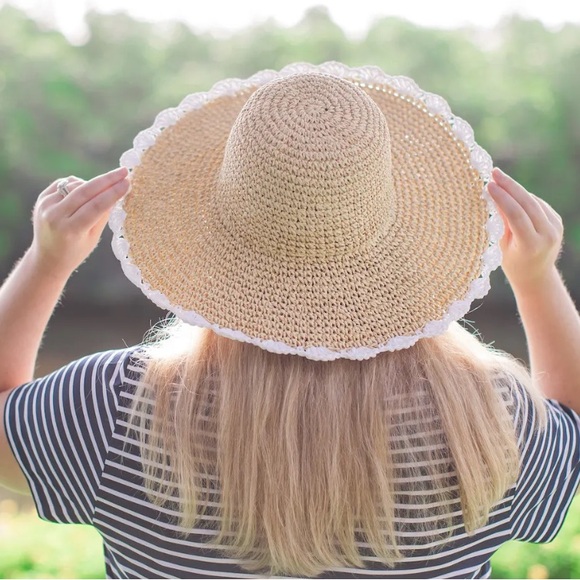 VINEYARD VINES | white scallop edge | Floppy Hat - Picture 10 of 12